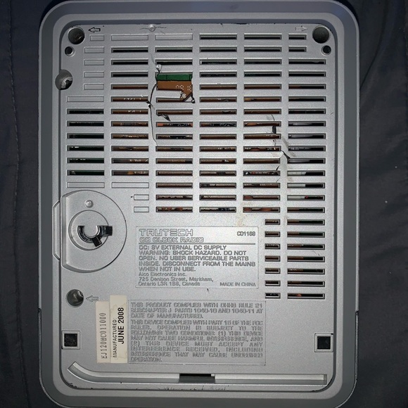 TRUTECH CD PLAYER CLOCK RADIO - Picture 6 of 7